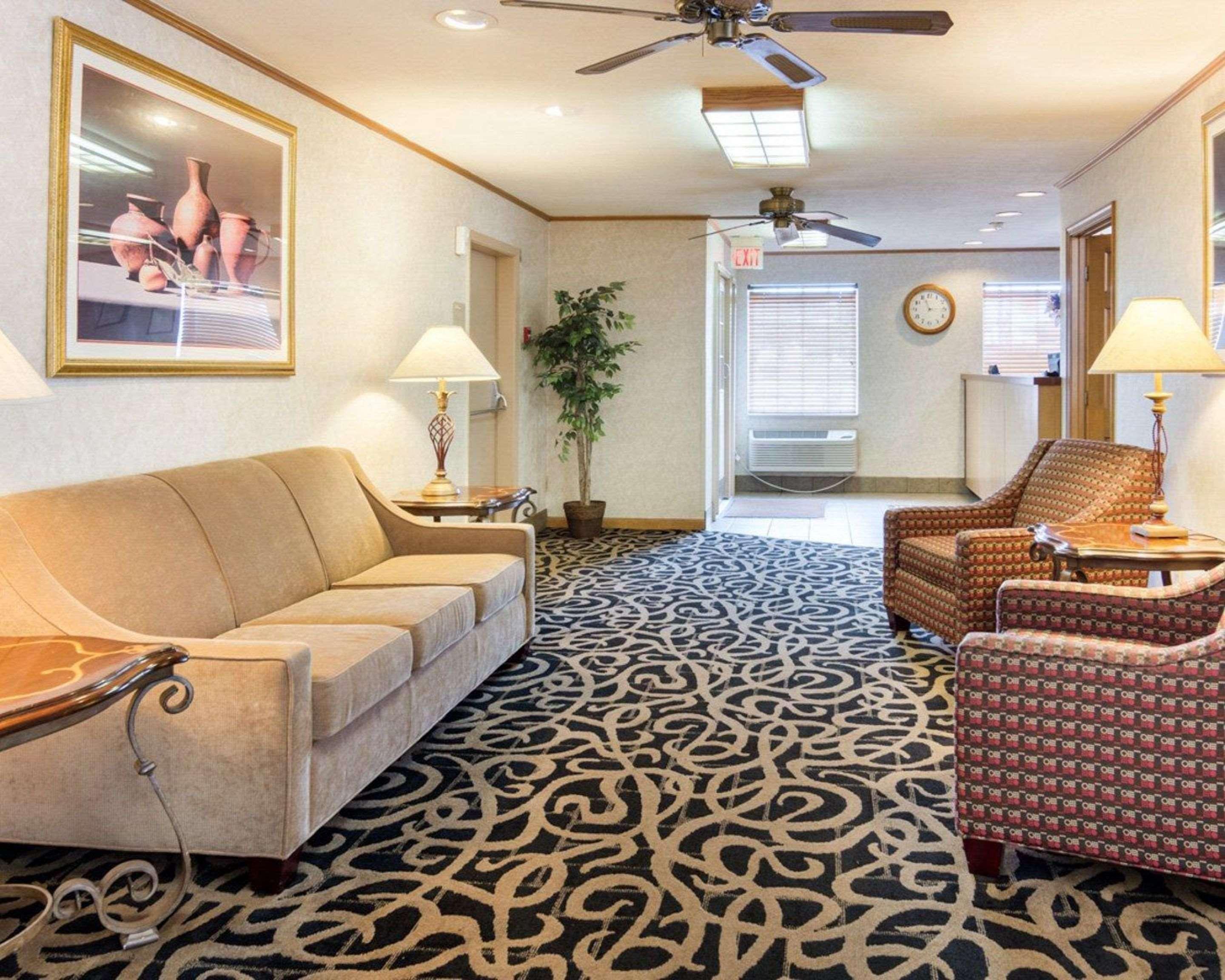 Quality Inn University Area Farmville Extérieur photo