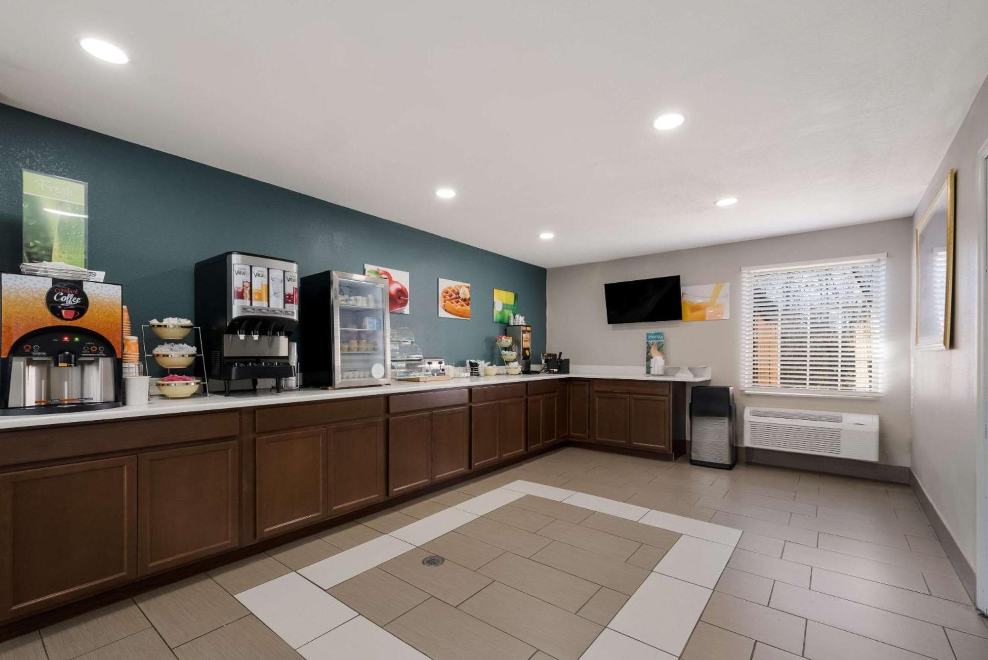 Quality Inn University Area Farmville Extérieur photo