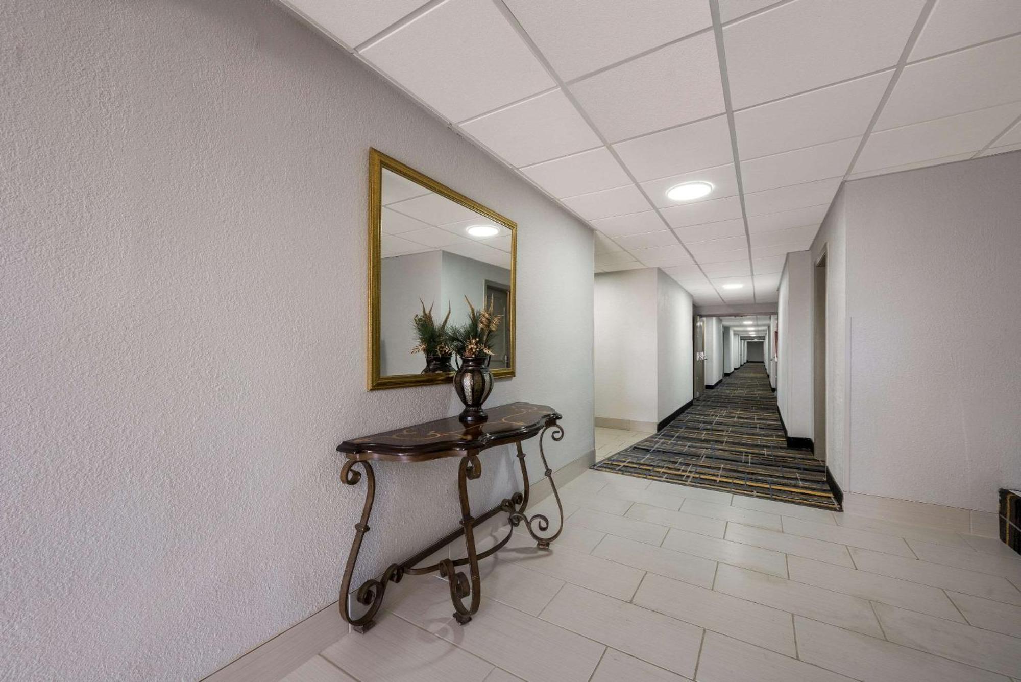 Quality Inn University Area Farmville Extérieur photo