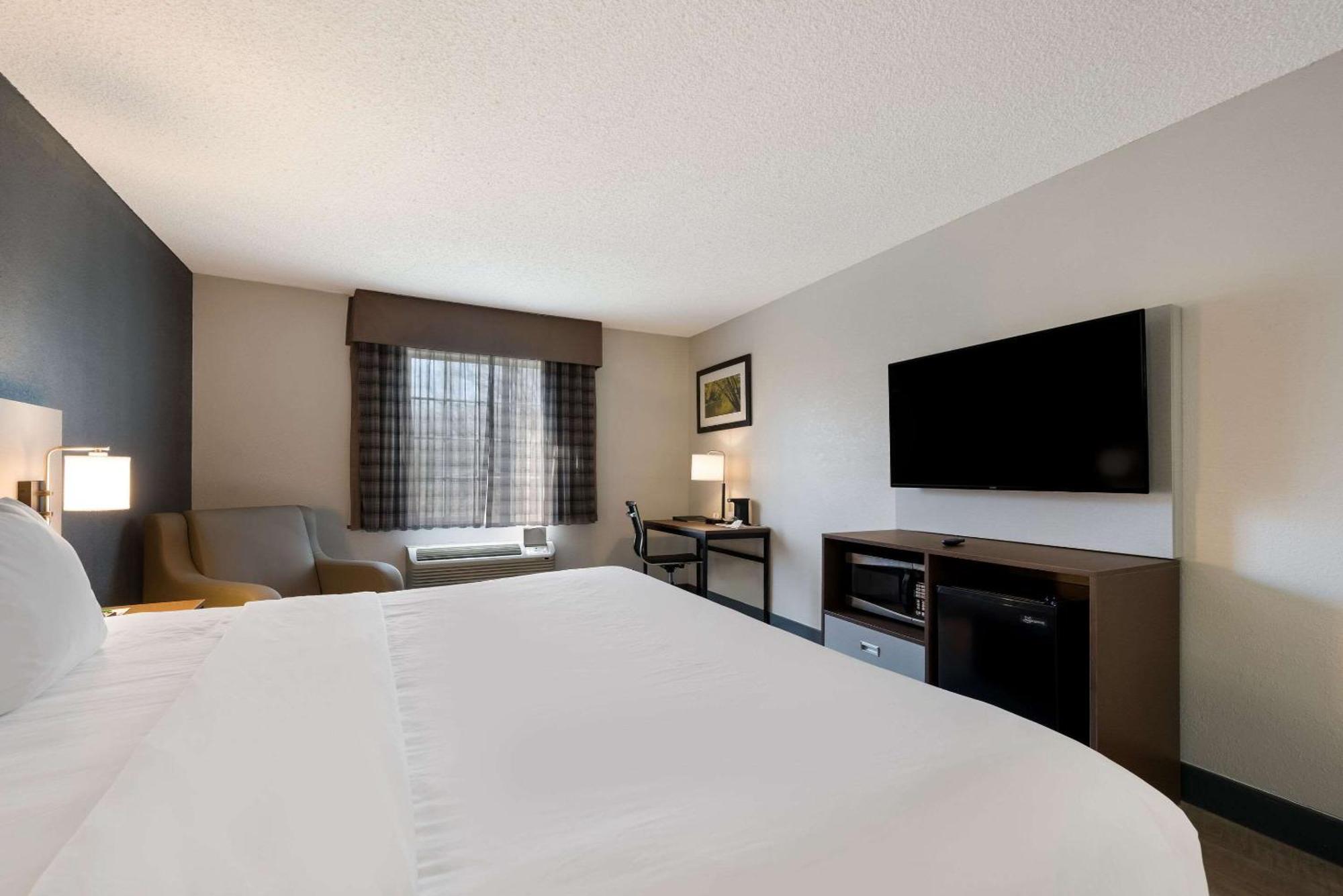 Quality Inn University Area Farmville Extérieur photo