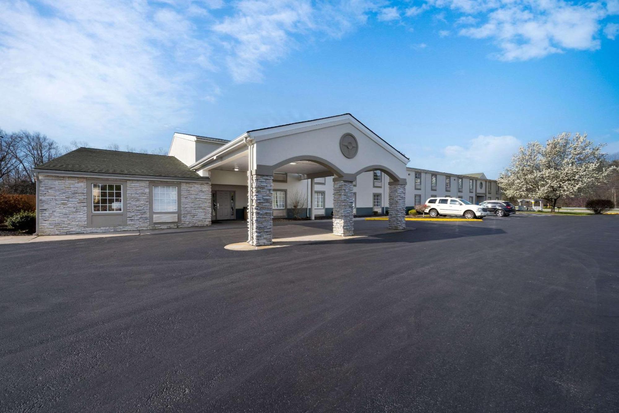 Quality Inn University Area Farmville Extérieur photo